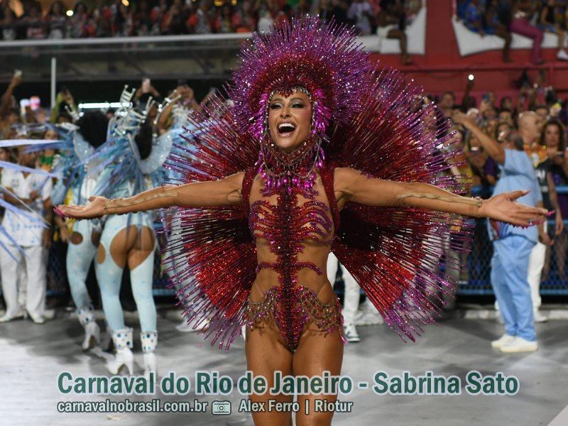 Foto Sabrina Sato, rainha de bateria, da Vila Isabel no Carnaval 2024 do Rio de Janeiro