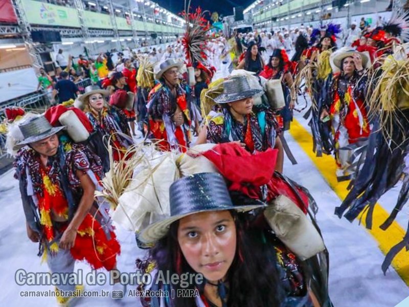 União da Tinga desfile no Carnaval de Porto Alegre 2024