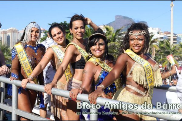 Fotos bloco Amigos da Barra no Carnaval de Rua 2025 do Rio de Janeiro