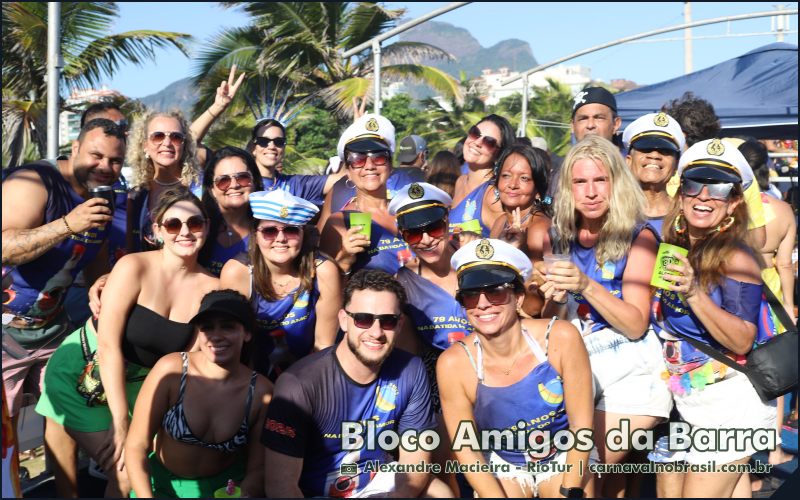Bloco Amigos da Barra no Carnaval de Rua 2025 do Rio de Janeiro
