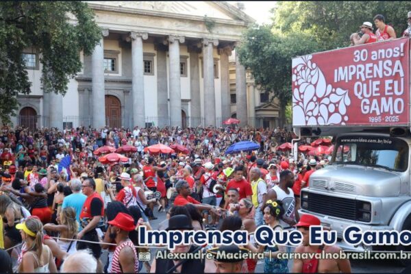 Desfile bloco Imprensa Que Eu Gamo no Carnaval de Rua 2025 do Rio de Janeiro