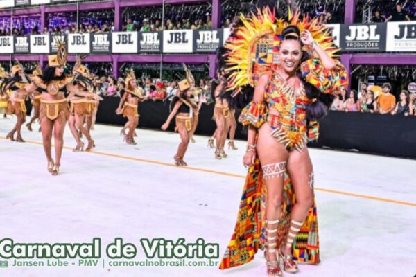 Vitória Carnaval 2025 : desfile da Rosas de Ouro no Sambão do Povo