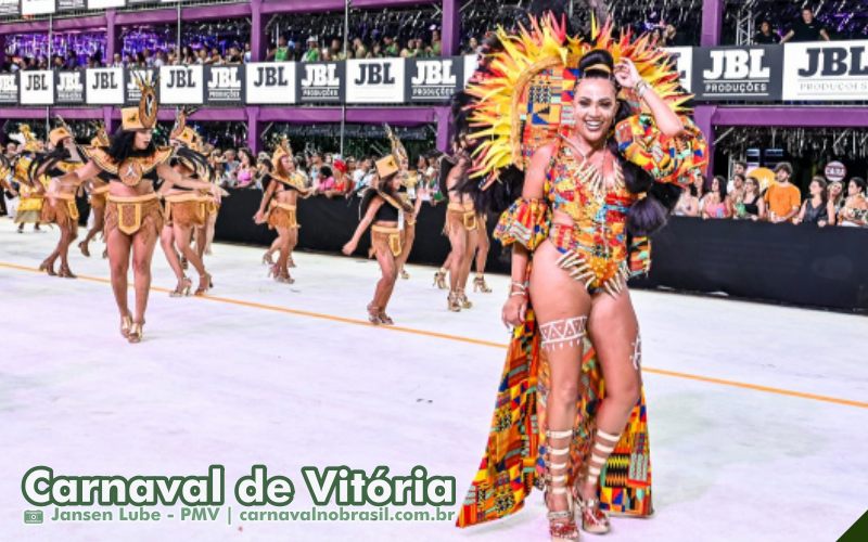 Vitória Carnaval 2025 : desfile da Rosas de Ouro no Sambão do Povo