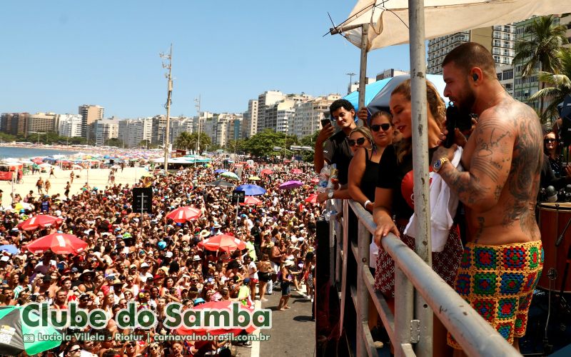 Diogo Nogueira e Paolla Oliveira no Bloco Clube do Samba no Carnaval de Rua do Rio de Janeiro