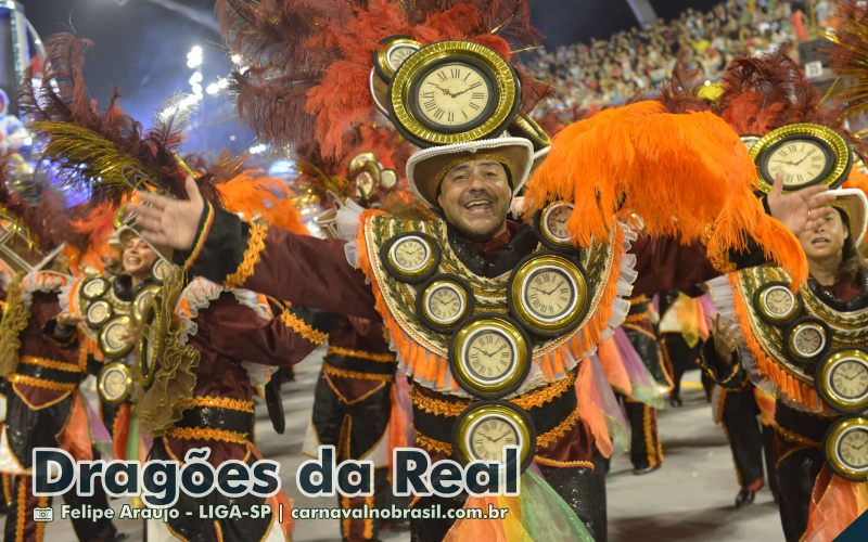 Desfile da Dragões da Real no Carnaval 2025 de São Paulo