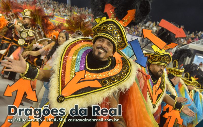 Desfile da Dragões da Real no Carnaval 2025 de São Paulo