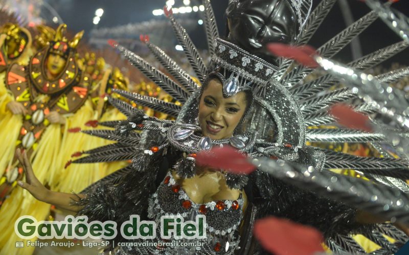 Desfile Gaviões da Fiel no Carnaval 2025 de São Paulo