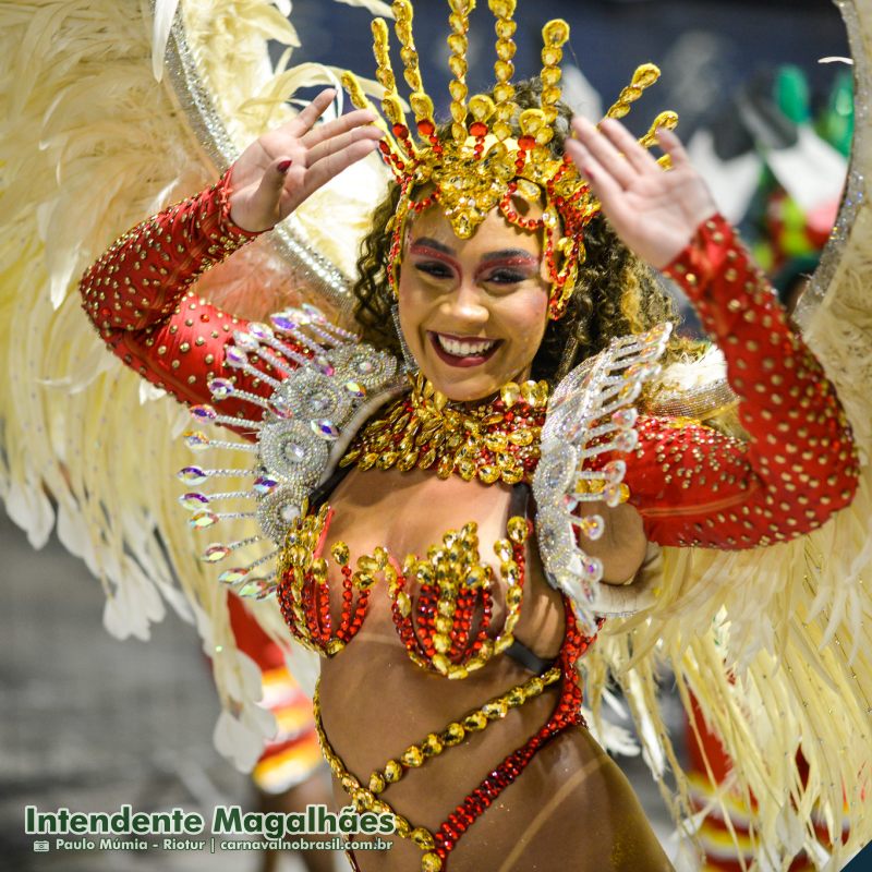 Intendente Magalhaes - desfile Coroado de Jacarepaguá no Carnaval 2025