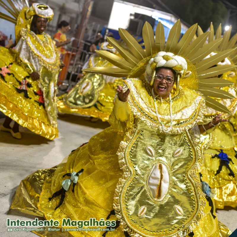 Intendente Magalhaes - desfile Império da Uva no Carnaval 2025