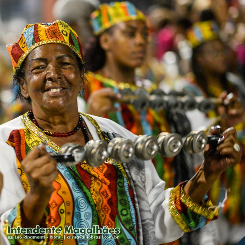 Intendente Magalhaes - desfile Império da Uva no Carnaval 2025