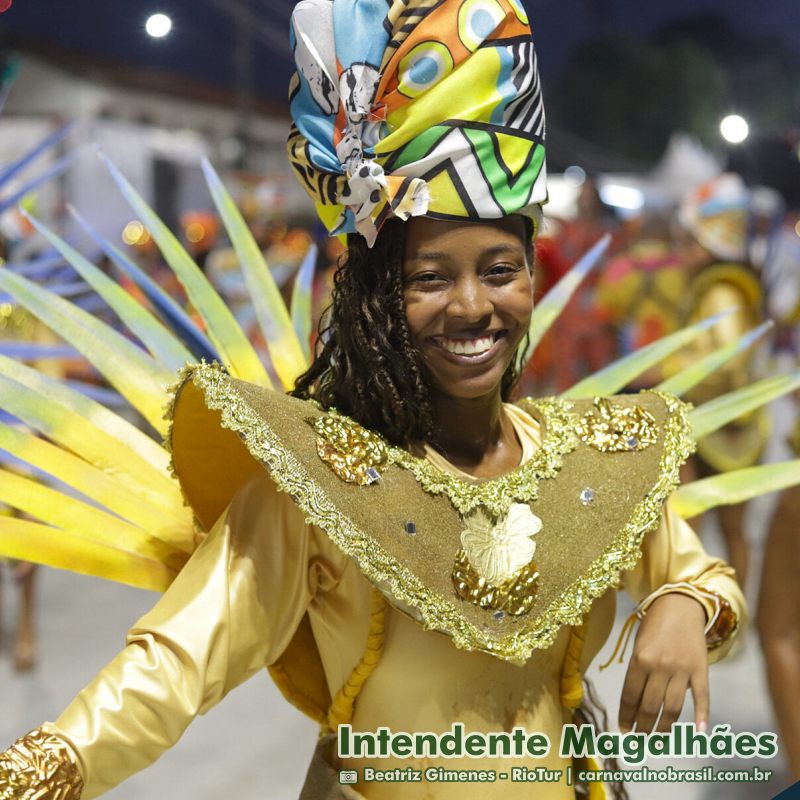 Desfile Novo Império no Carnaval 2025 na Intendente Magalhães