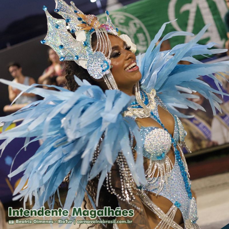 Desfile Novo Império no Carnaval 2025 na Intendente Magalhães