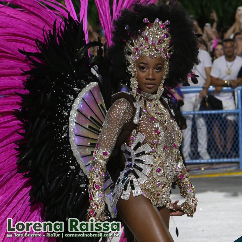 Lorena Raissa, rainha de bateria da Beija-Flor de Nilópolis no Carnaval 2025 do Rio de Janeiro