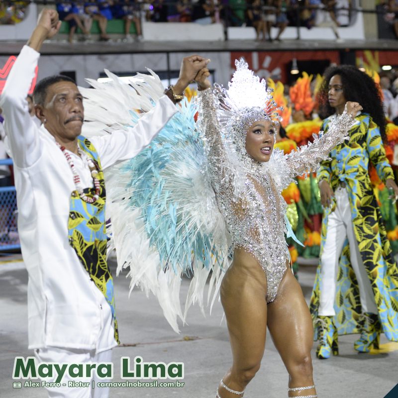 Mayara Lima, rainha de Bateria da Paraiso do Tuiuti, no Carnaval 2025 