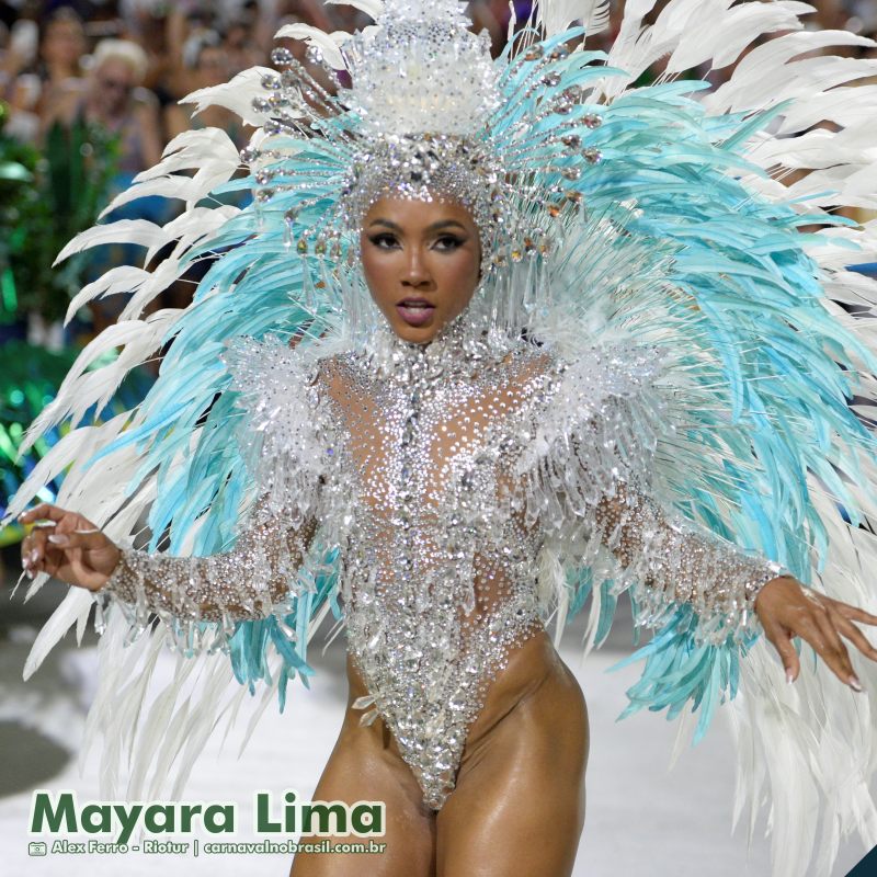 Mayara Lima, rainha de Bateria da Paraiso do Tuiuti, no Carnaval 2025 