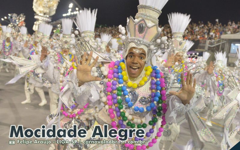 Desfile Mocidade Alegre no Carnaval 2025 de São Paulo