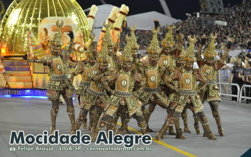 Desfile Mocidade Alegre no Carnaval 2025 de São Paulo