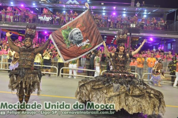 Desfile Mocidade Unida da Mooca no Carnaval 2025 de São Paulo