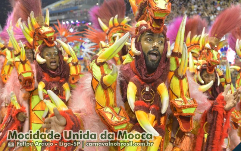 Desfile Mocidade Unida da Mooca no Carnaval 2025 de São Paulo