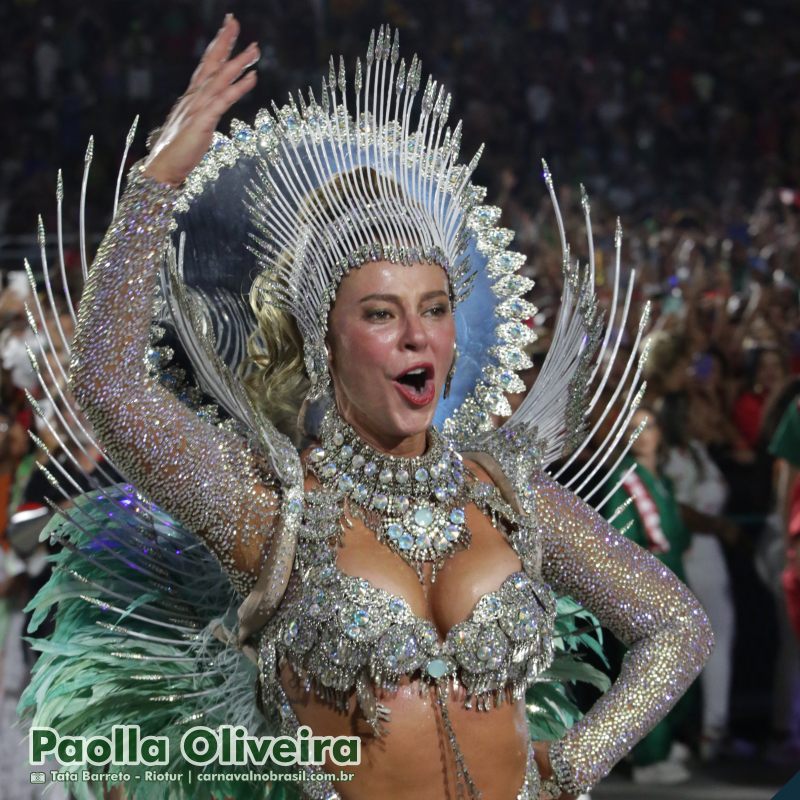 Paolla Oliveira, rainha de Bateria da Grande Rio, no Carnaval 2025