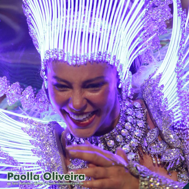 Paolla Oliveira, rainha de Bateria da Grande Rio, no Carnaval 2025