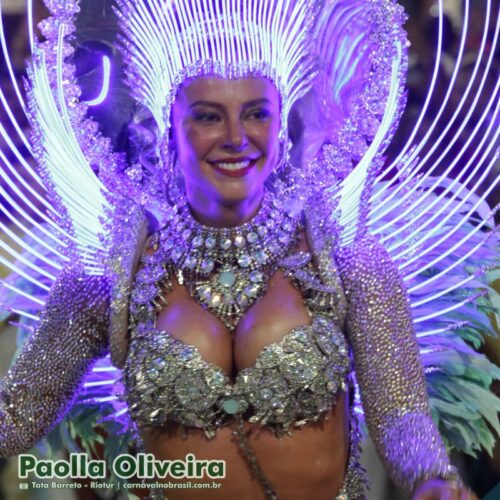 Paolla Oliveira, rainha de Bateria da Grande Rio, no Carnaval 2025