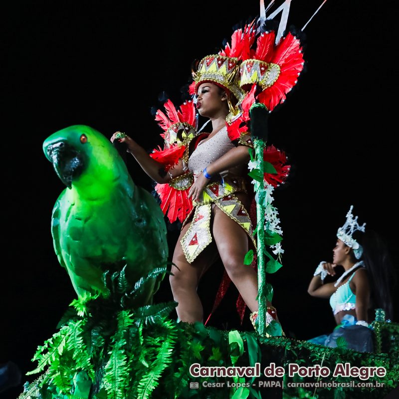 Desfile Imperadores do Samba no Carnaval 2025 de Porto Alegre