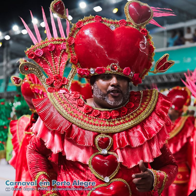 Porto Alegre Carnaval 2025 no Porto Seco : desfile Império da Zona Norte