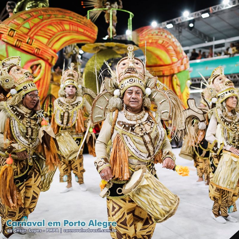 Porto Alegre Carnaval 2025 no Porto Seco : desfile Império da Zona Norte