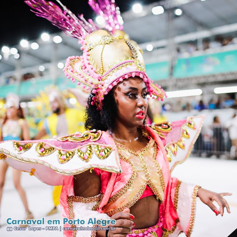 Porto Alegre Carnaval 2025 no Porto Seco : desfile Império da Zona Norte