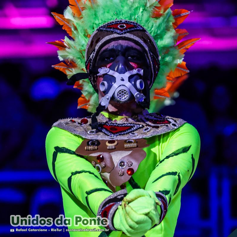 Desfile Unidos da Ponte no Carnaval 2025 do Rio de Janeiro - carnavalnobrasil.com.br