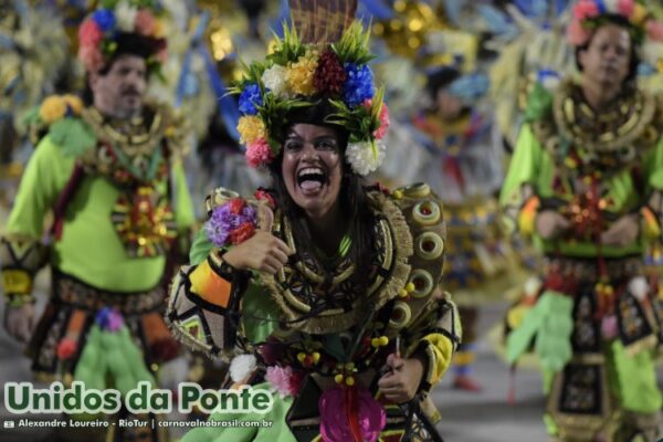 Desfile Unidos da Ponte no Carnaval 2025 do Rio de Janeiro - carnavalnobrasil.com.br