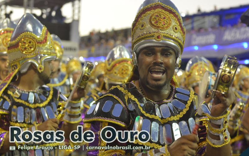 Desfile da Rosas de Ouro no Carnaval 2025 de São Paulo