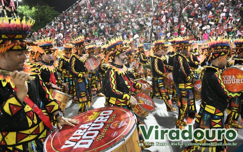 Desfile Unidos do Viradouro no Carnaval 2025 do Rio de Janeiro - carnavalnobrasil.com.br