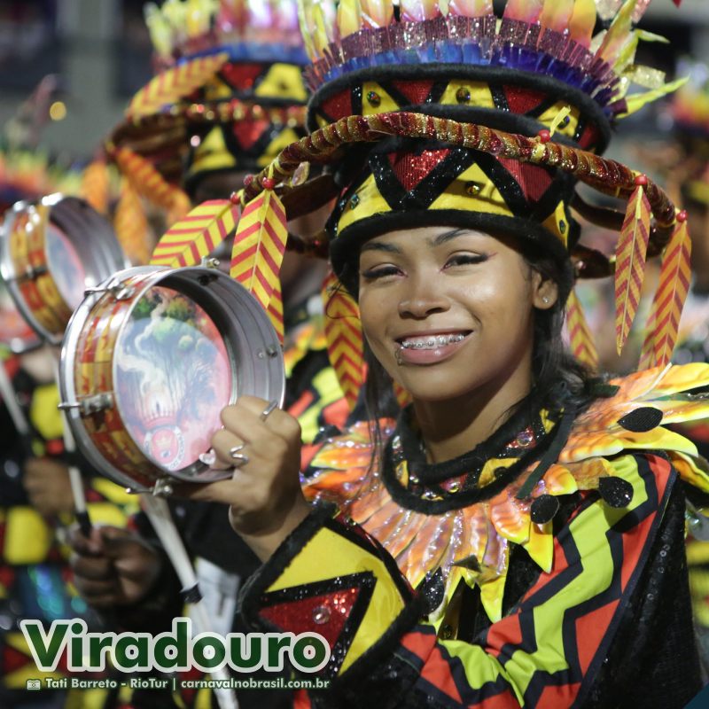 Desfile Unidos do Viradouro no Carnaval 2025 do Rio de Janeiro - carnavalnobrasil.com.br