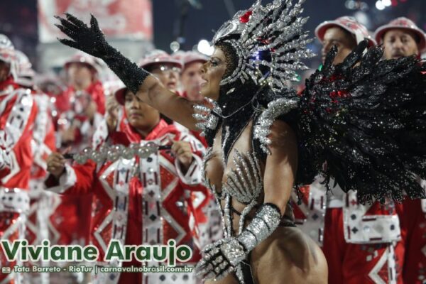 Viviane Araujo, rainha de bateria da Salgueiro no Carnaval 2025