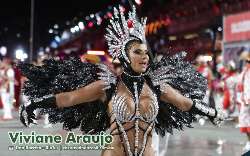 Viviane Araujo, rainha de bateria da Salgueiro no Carnaval 2025