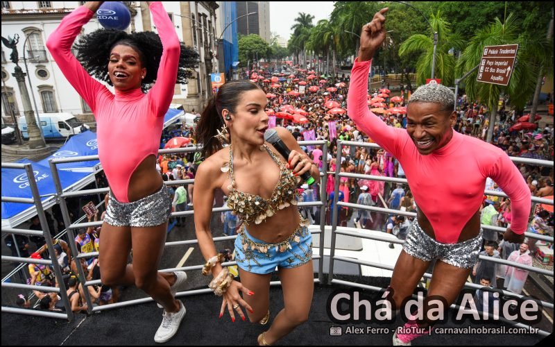 Fotos Bloco Chá da Alice no Carnaval de Rua 2026 do Rio de Janeiro - carnavalnobrasil.com.br