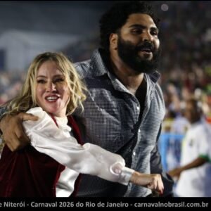 Ator Paulo Vieira e Juliana Baroni no desfile da Acadêmicos de Niterói