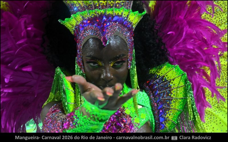 Desfile Mangueira no Carnaval 2026 do Rio de Janeiro - carnavalnobrasil.com.br