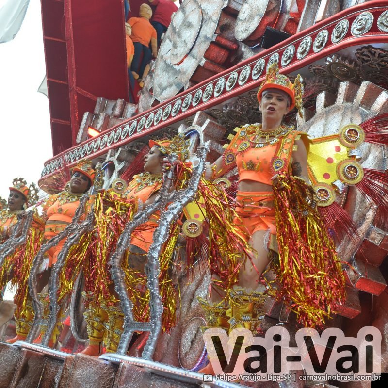 Desfile da Vai-Vai no Carnaval 2026 de São Paulo